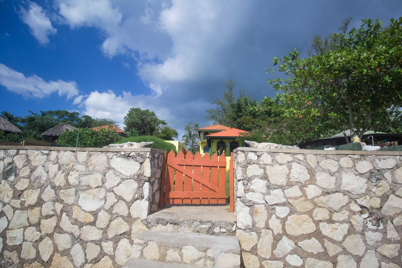 Sea Breeze Studio #1 Negril Exterior foto